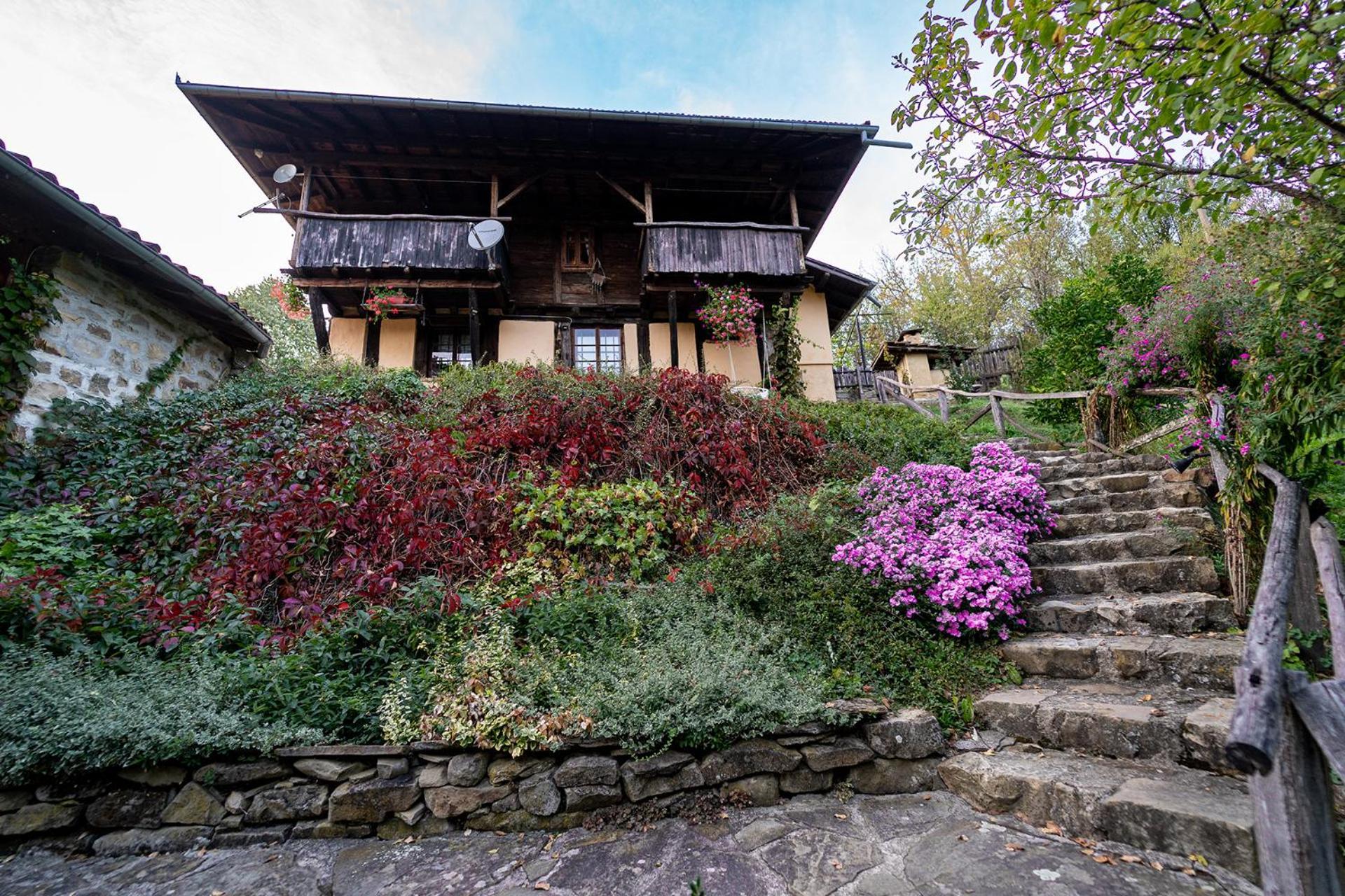 Guest House Kandaferi 2 Elena Exterior photo